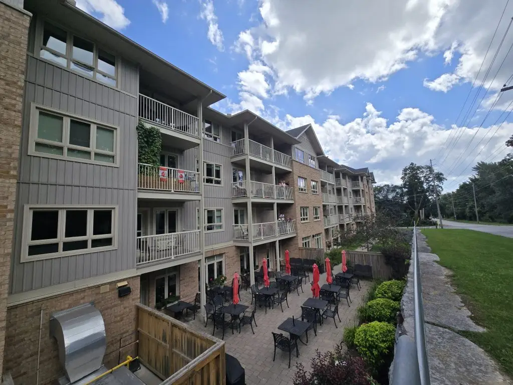 Courtyard patio and balconies at a Sienna Senior Living residence